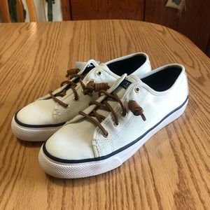 Women’s Sperry Shoes